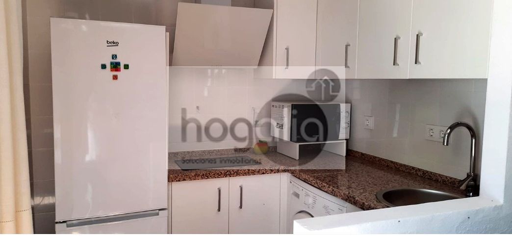 Study to rent in Santa Catalina