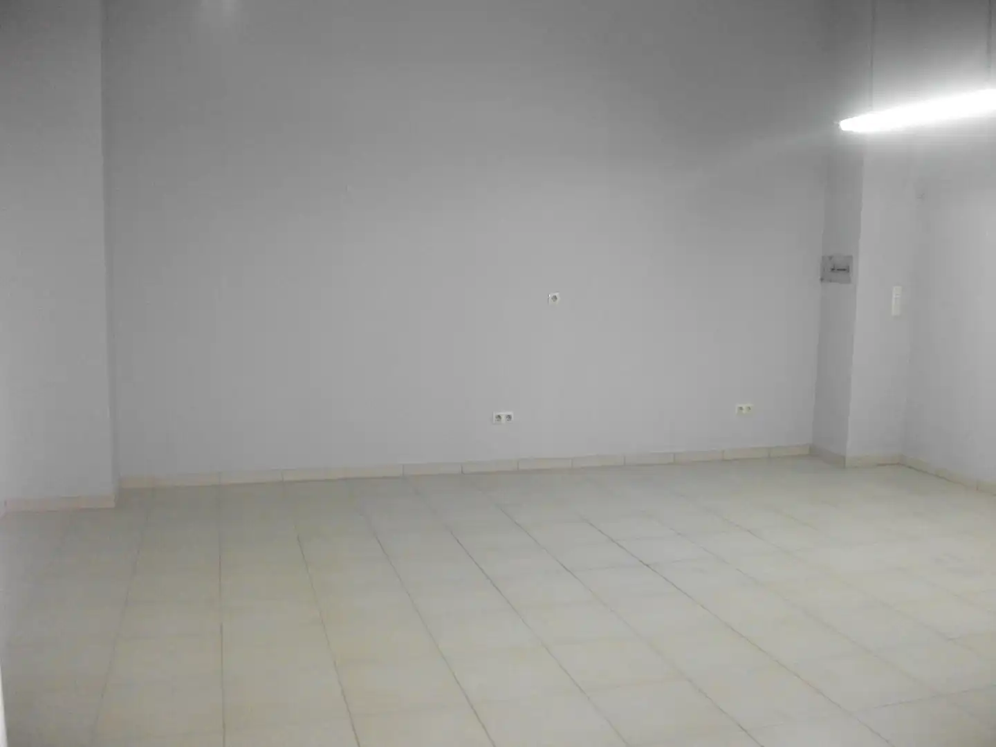Local comercial en venda a Avenida da Gran Vía, imagen 2