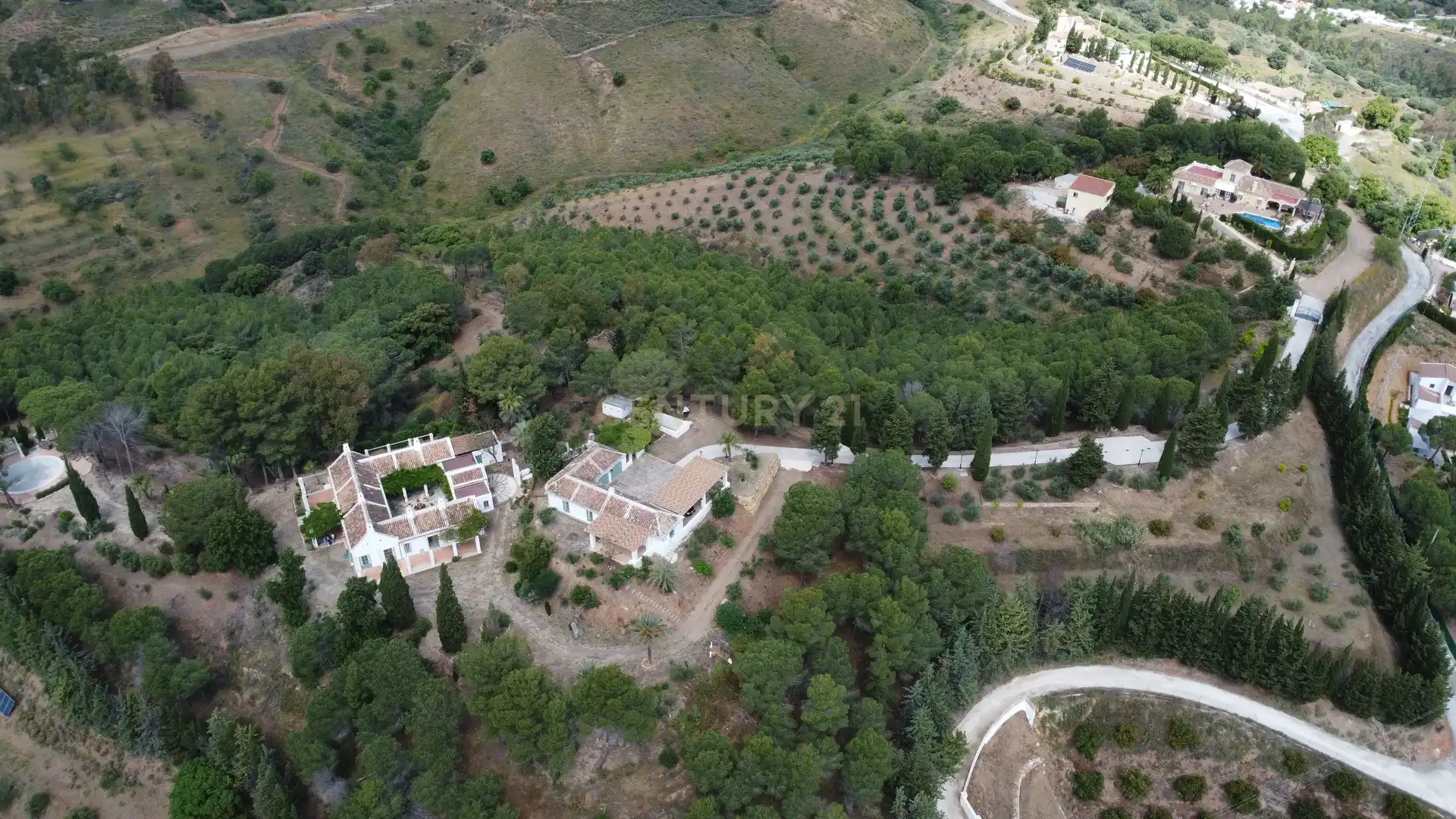 Casa o chalet en venta en Alhaurín El Grande con Jardín privado, Trastero y Piscina