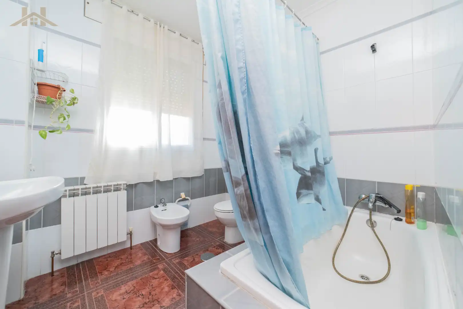 Bany de Casa o xalet en venda en Méntrida amb Aire condicionat, Calefacció i Jardí privat