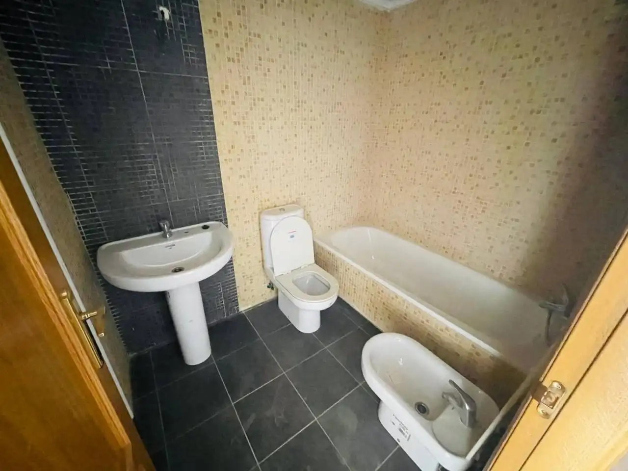 Baño de Piso en venta en Beniel con Aire acondicionado, Calefacción y Balcón