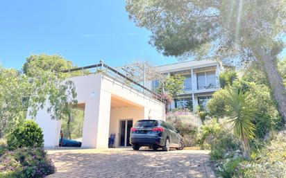 Vista exterior de Casa o xalet en venda en Calafell amb Calefacció, Jardí privat i Terrassa