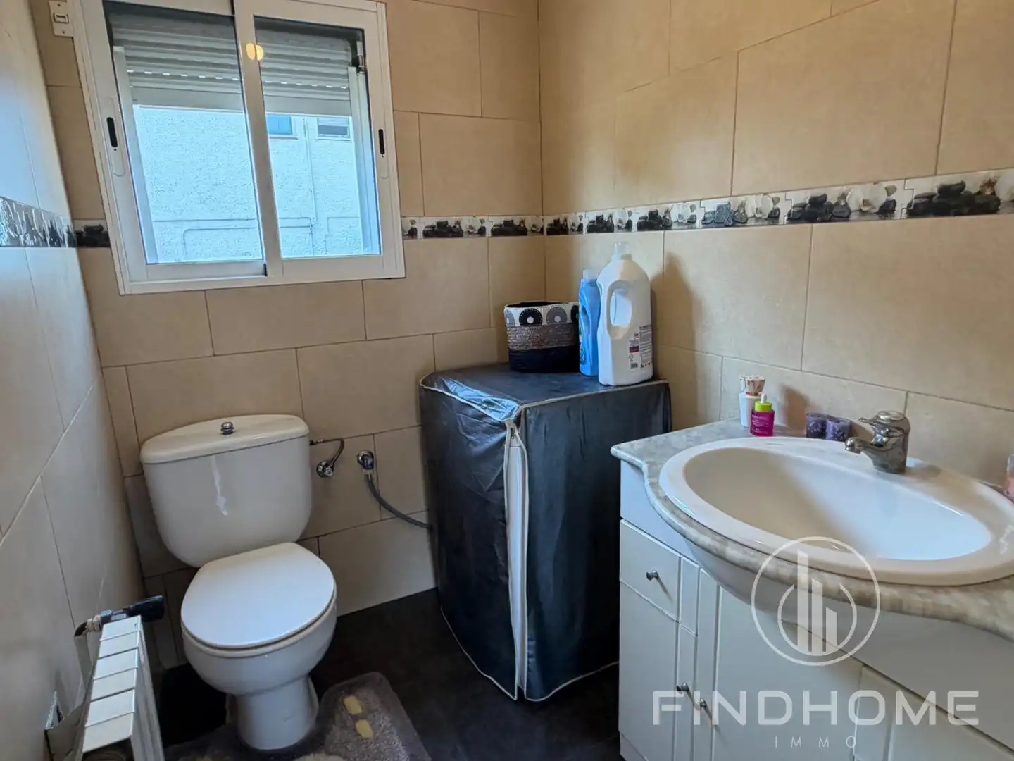 Baño de Casa adosada en venta en Olot con Calefacción y Trastero