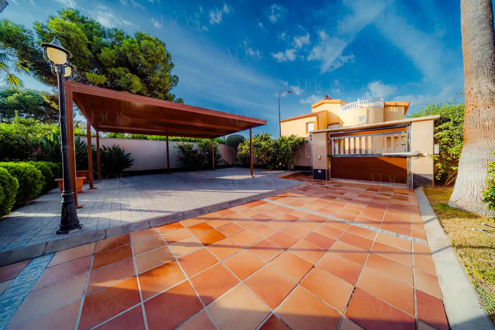Houses for sale in Calle Fernando Casinello, Aguadulce Sur