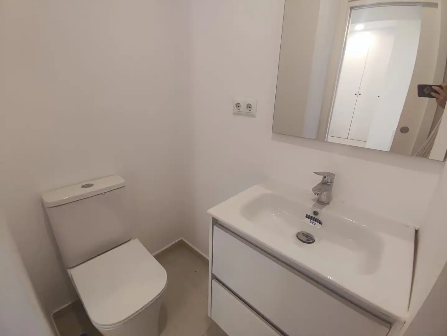 Badezimmer von Wohnung zur Miete in Málaga mit Klimaanlage, Heizung und Ofen