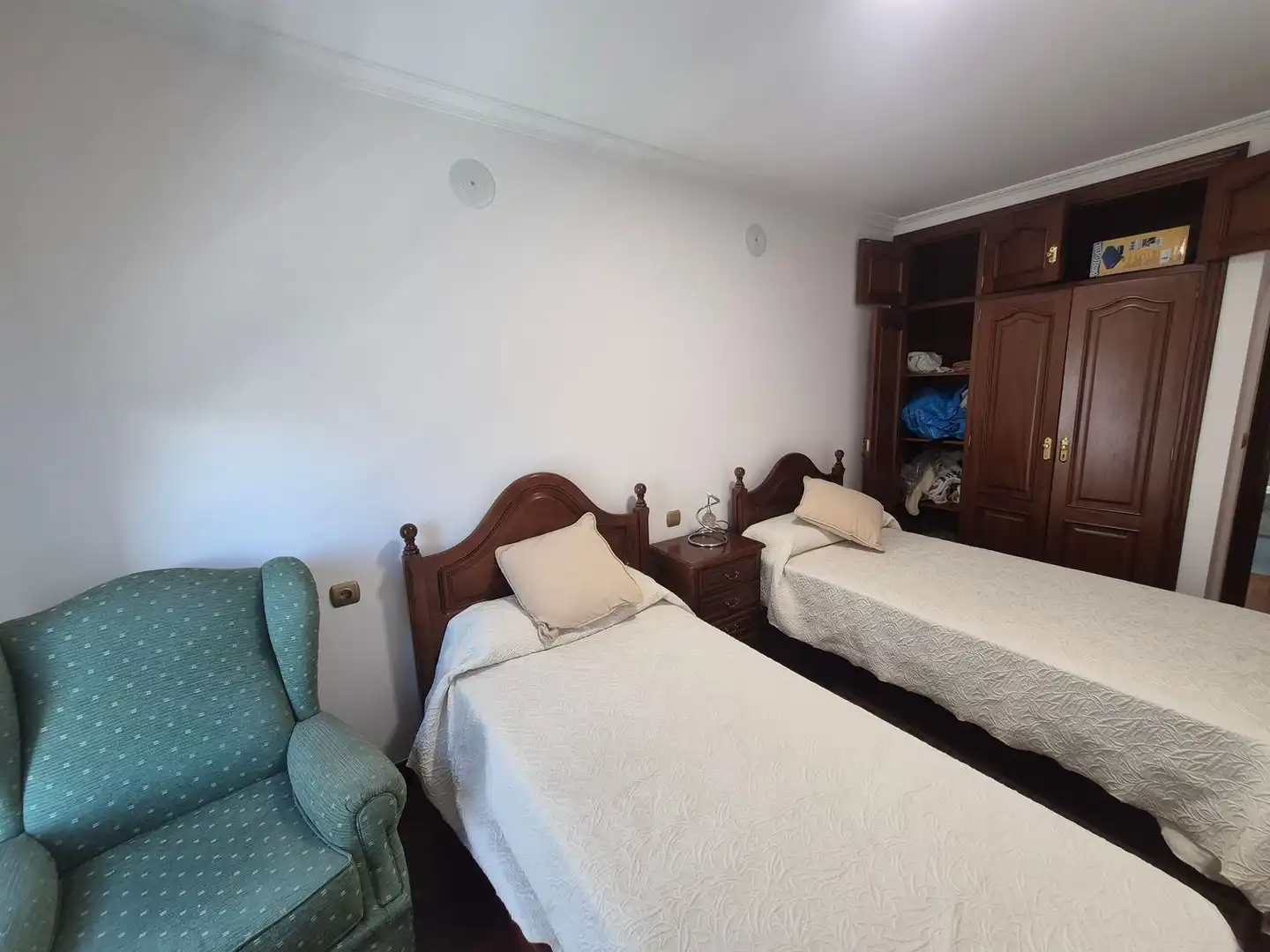 Habitación de Piso de alquiler en Santiago de Compostela  con Parquet y Trastero
