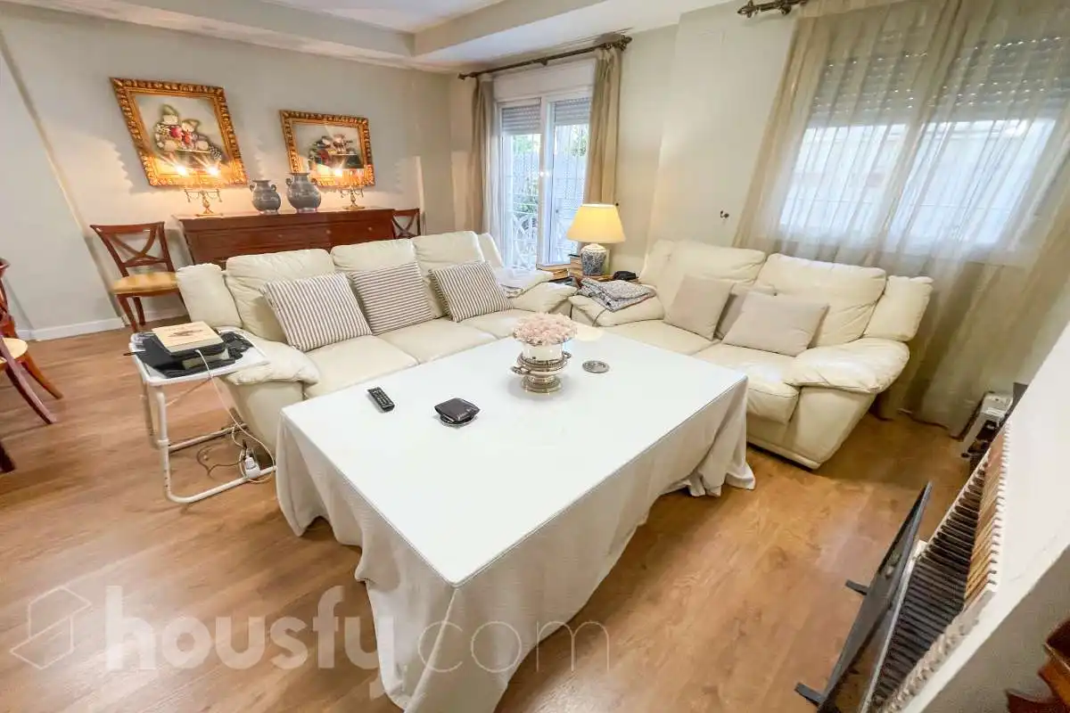 Sala d'estar de Casa o xalet en venda en Bormujos amb Aire condicionat, Jardí privat i Terrassa