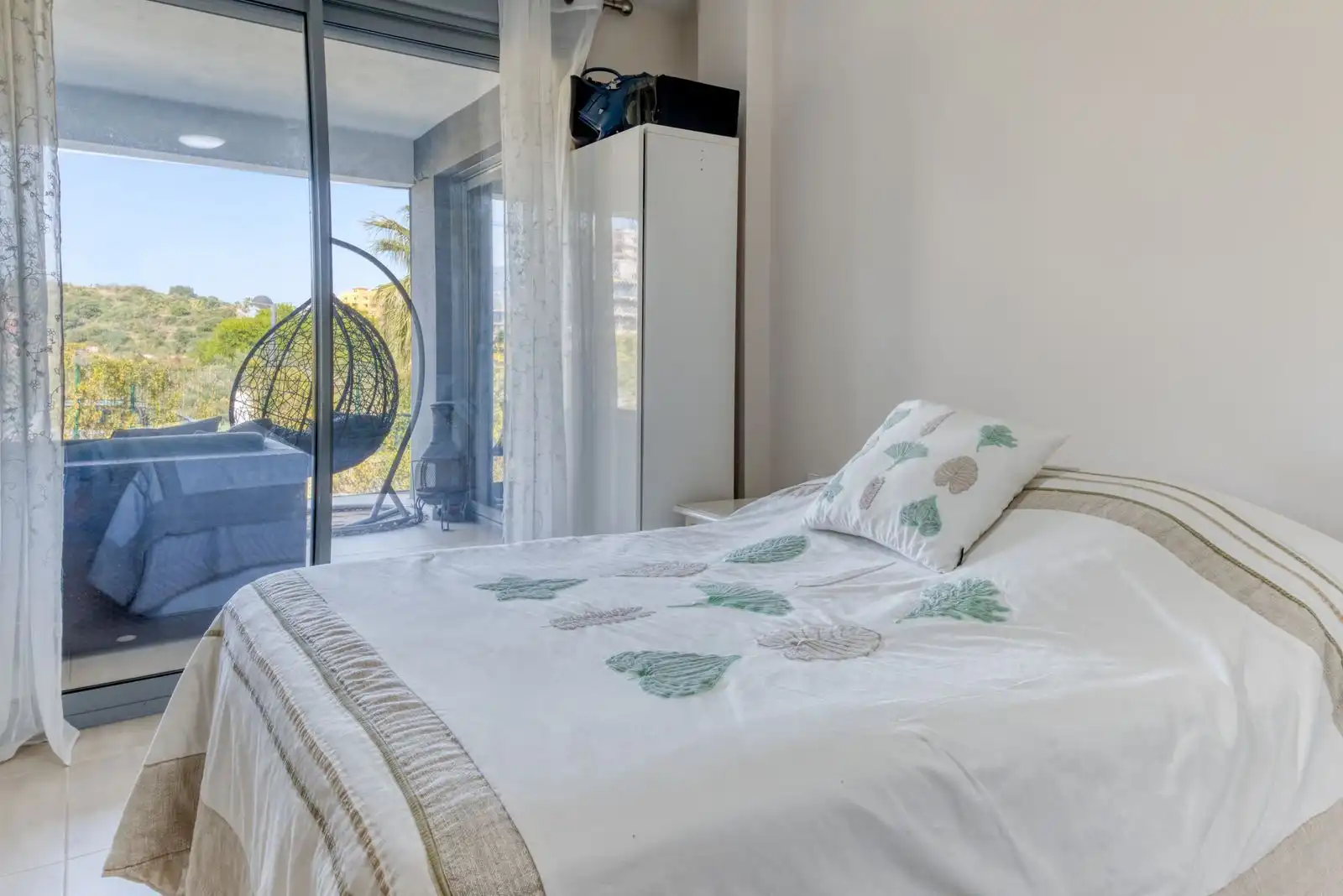Apartamento con piscina en venta en Estepona Pueblo, imagen 12