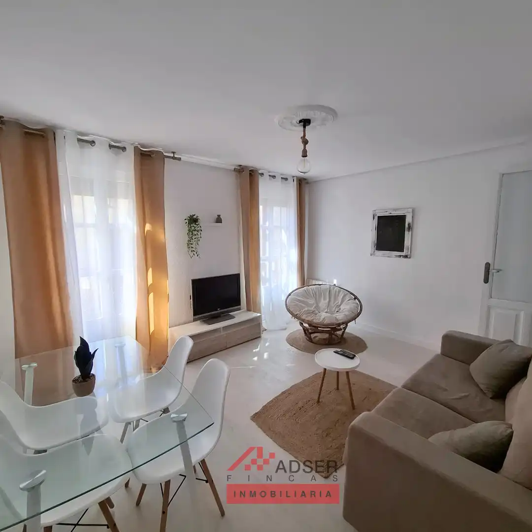 Wohnzimmer von Wohnung zum Verkauf in  Logroño mit Heizung, Parkett und Möbliert