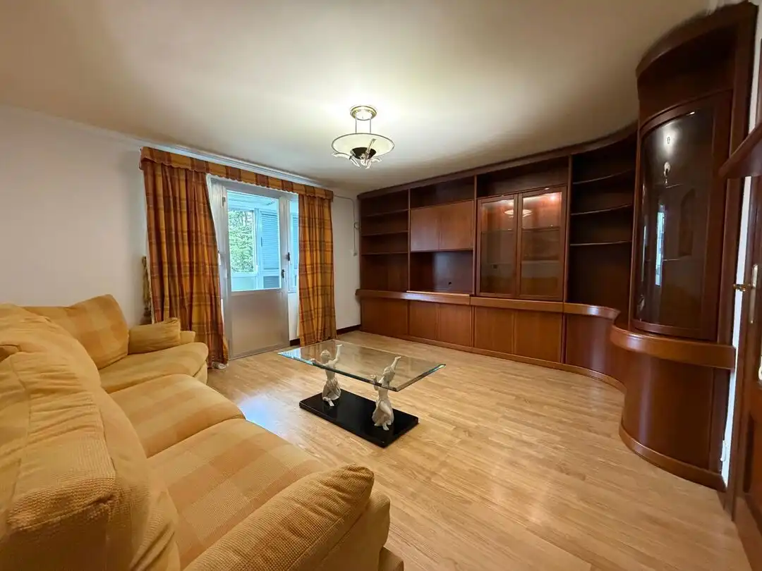 Sala de estar de Piso en venta en Vitoria - Gasteiz con Calefacción, Terraza y Trastero