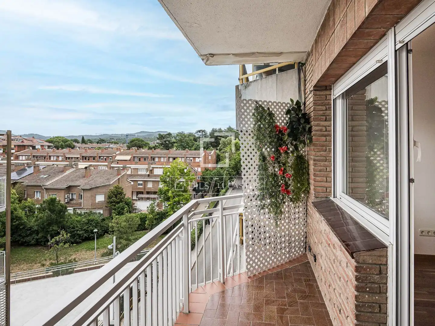 Terrasse von Wohnung zum Verkauf in Sant Cugat del Vallès mit Heizung, Terrasse und Balkon