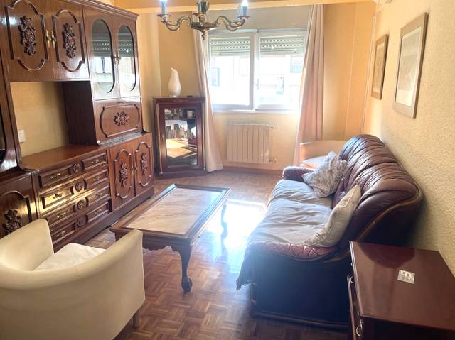 Piso en Venta en Calle de la Reina Fabiola en La Granja