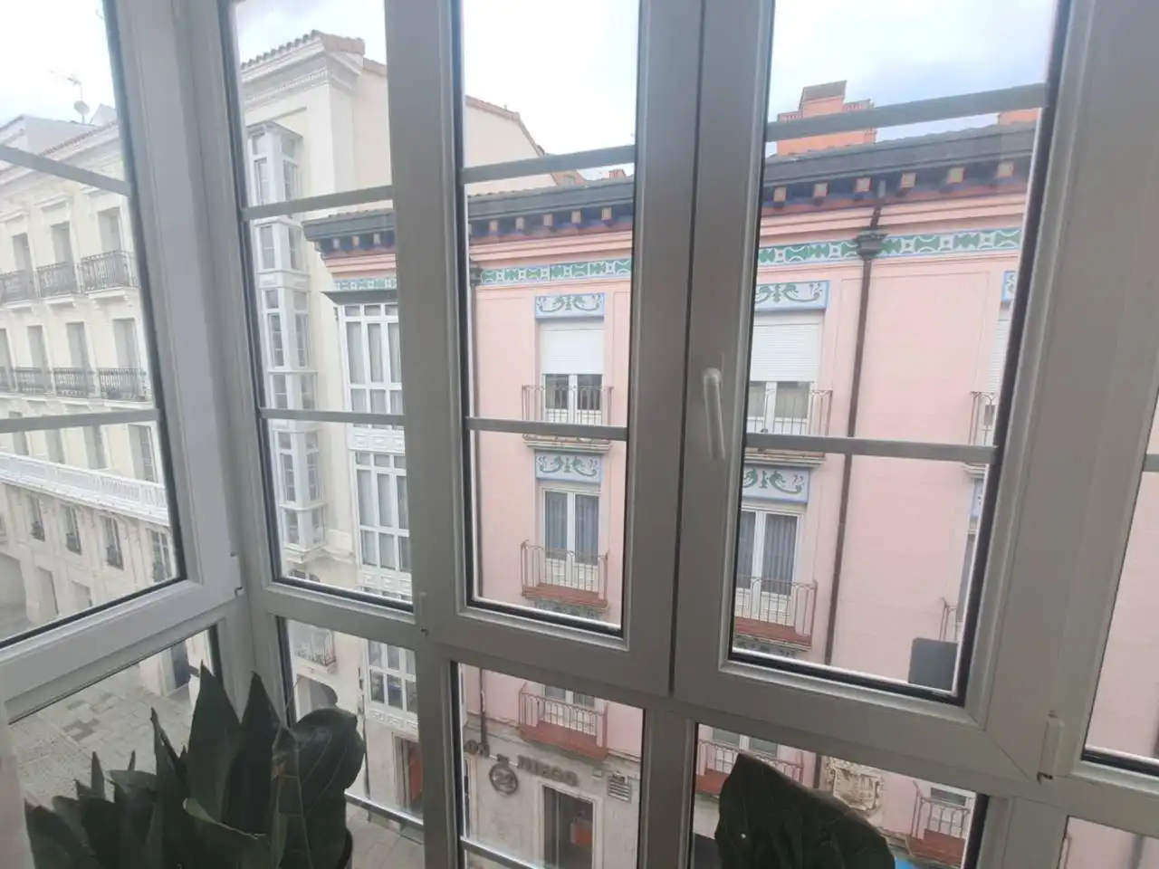 Dormitori de Dúplex en venda en Burgos amb Aire condicionat, Calefacció i Parquet