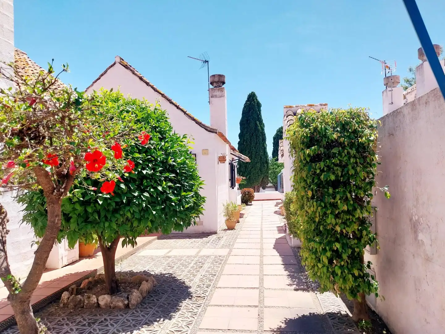 Außenansicht von Einfamilien-Reihenhaus zum Verkauf in Mijas mit Klimaanlage, Heizung und Terrasse