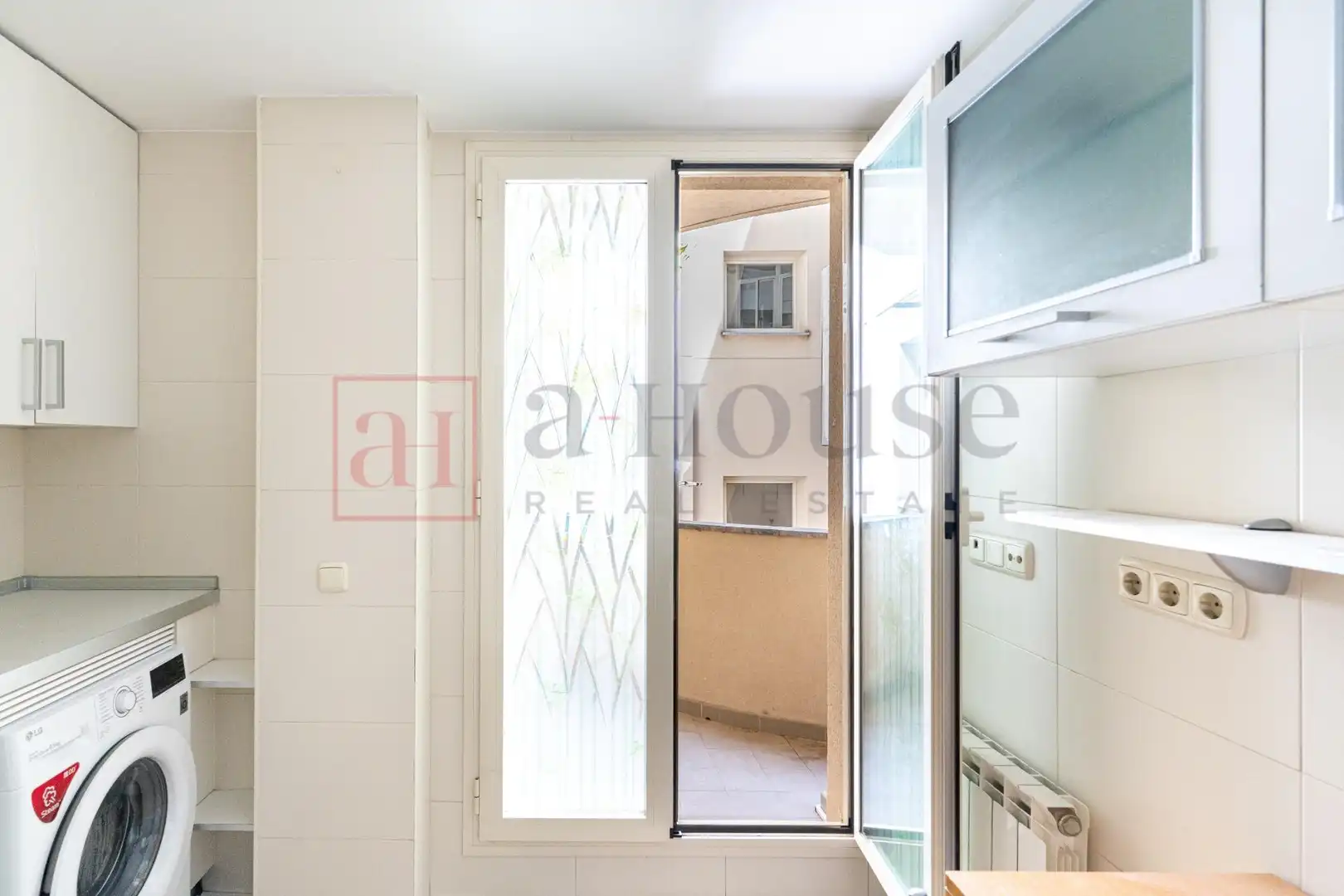 Terrasse von Wohnung zum Verkauf in Madrid mit Klimaanlage, Heizung und Privatgarten