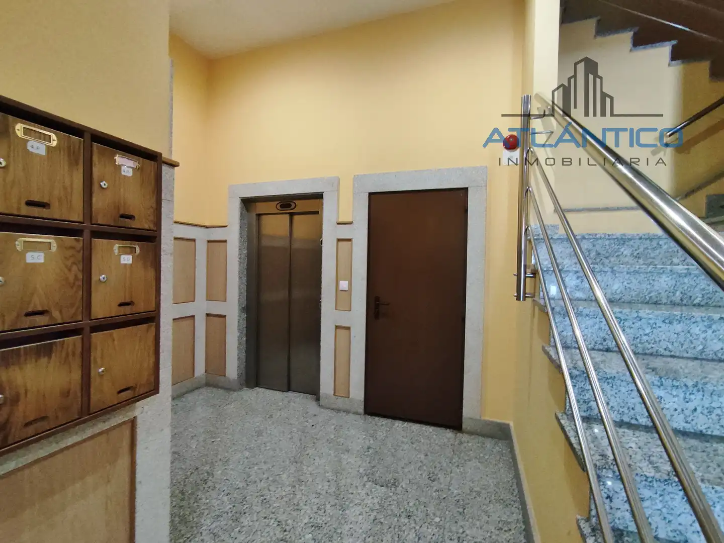 Wohnung zur Miete in Avenida de Bértoa, Carballo