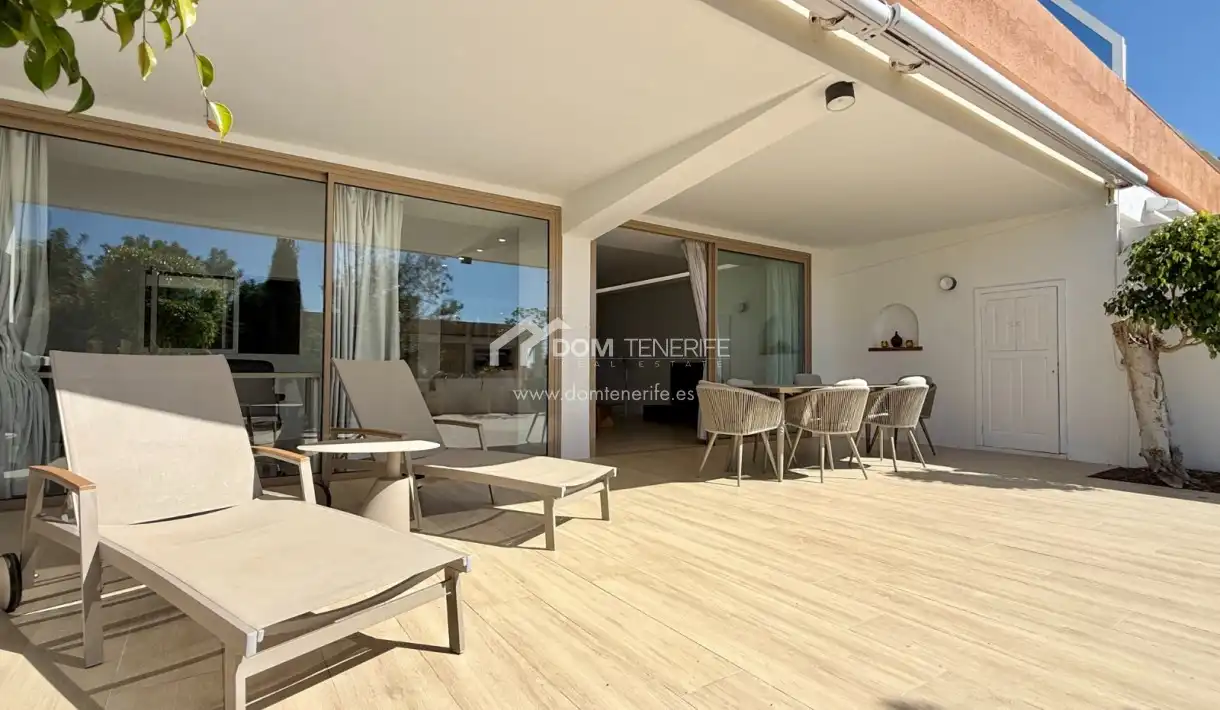 Terraza de Piso en venta en Adeje con Terraza, Piscina y Amueblado