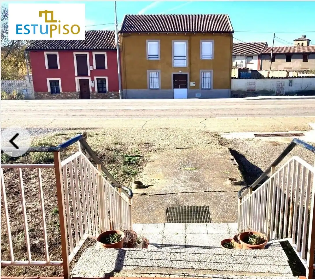 Vista exterior de Residencial en venta en Mansilla Mayor