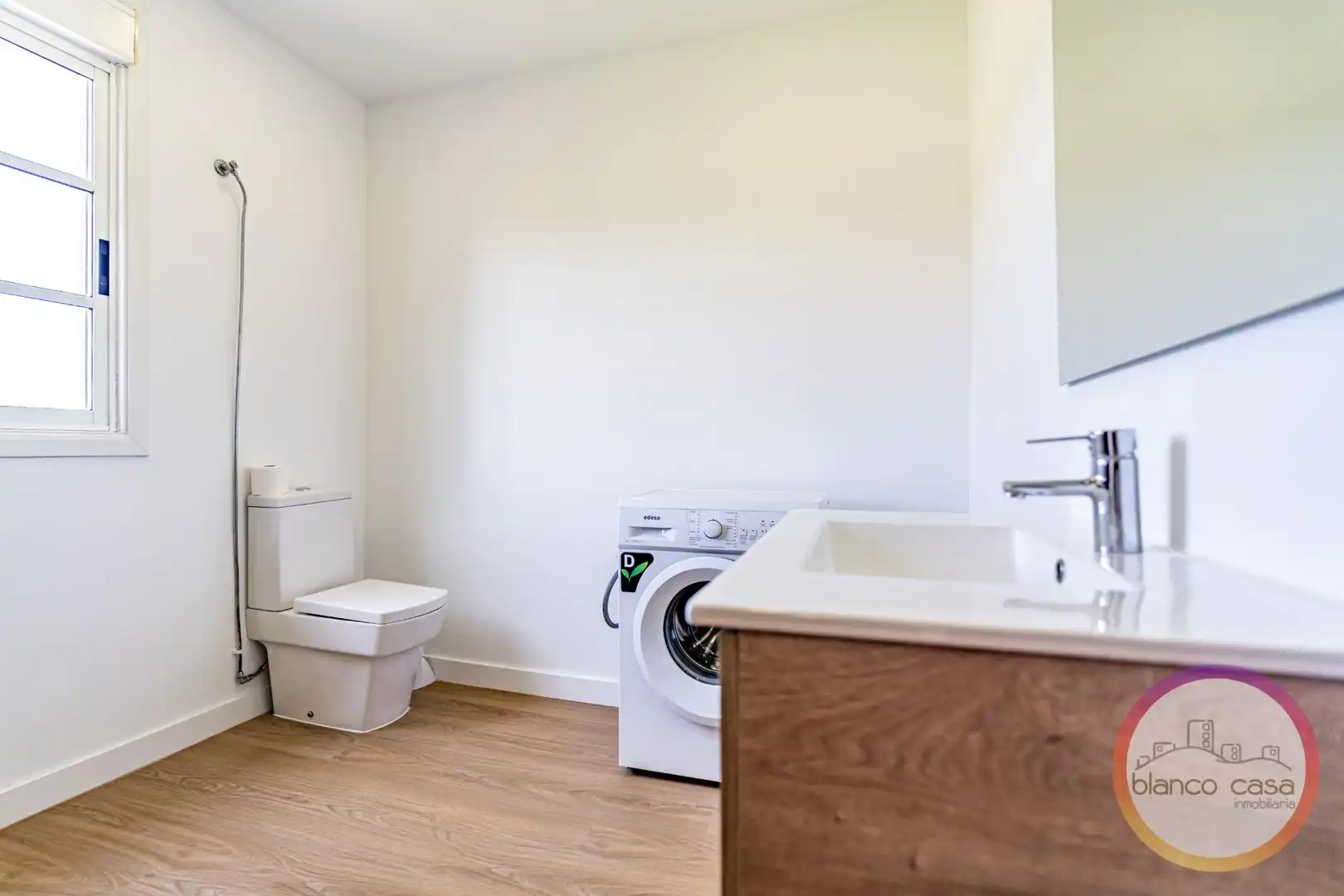 Bathroom of Houses for sale in Carballo  with Heating