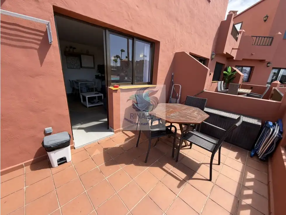 Terraza de Apartamento en venta en La Oliva con Terraza, Piscina y Amueblado