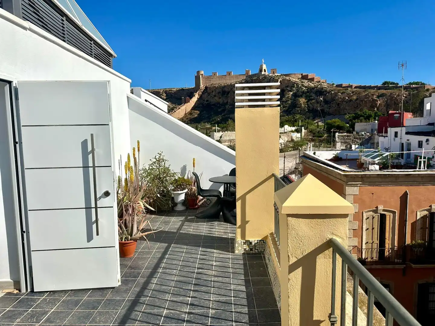 Terraza de Piso en venta en Almería con Terraza