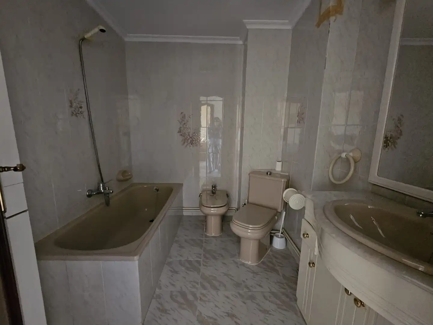 Badezimmer von Wohnung zum Verkauf in Castellón de la Plana / Castelló de la Plana mit Heizung, Möbliert und Ofen