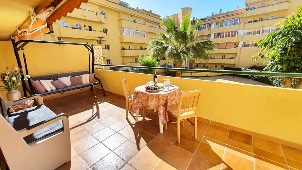 Home with pool for sale in Los Pacos