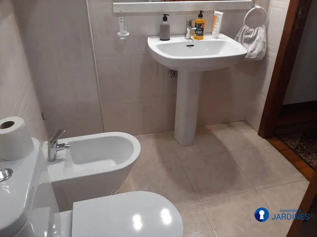 Bathroom of Flat for rent in Bilbao   with Heating and Terrace