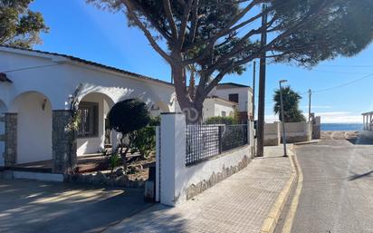 Vista exterior de Casa o xalet en venda en Mont-roig del Camp amb Aire condicionat, Calefacció i Terrassa