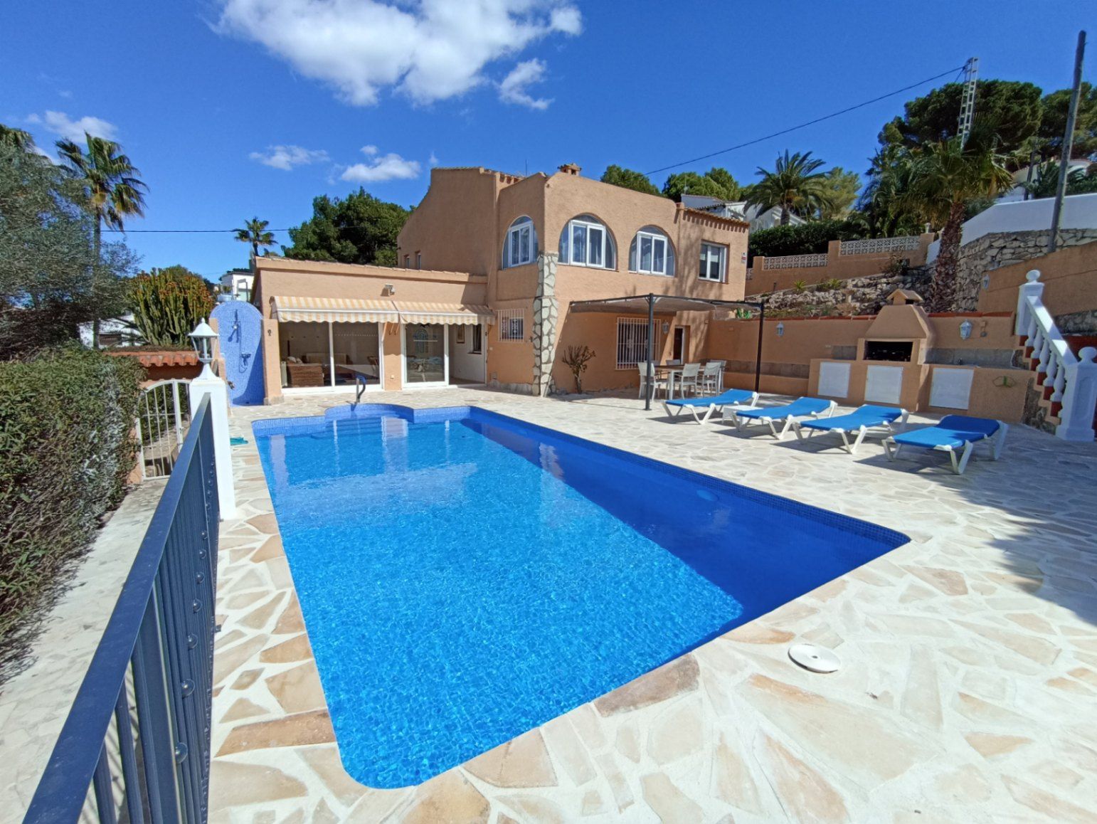 House or chalet to rent in Paichi, Moraira