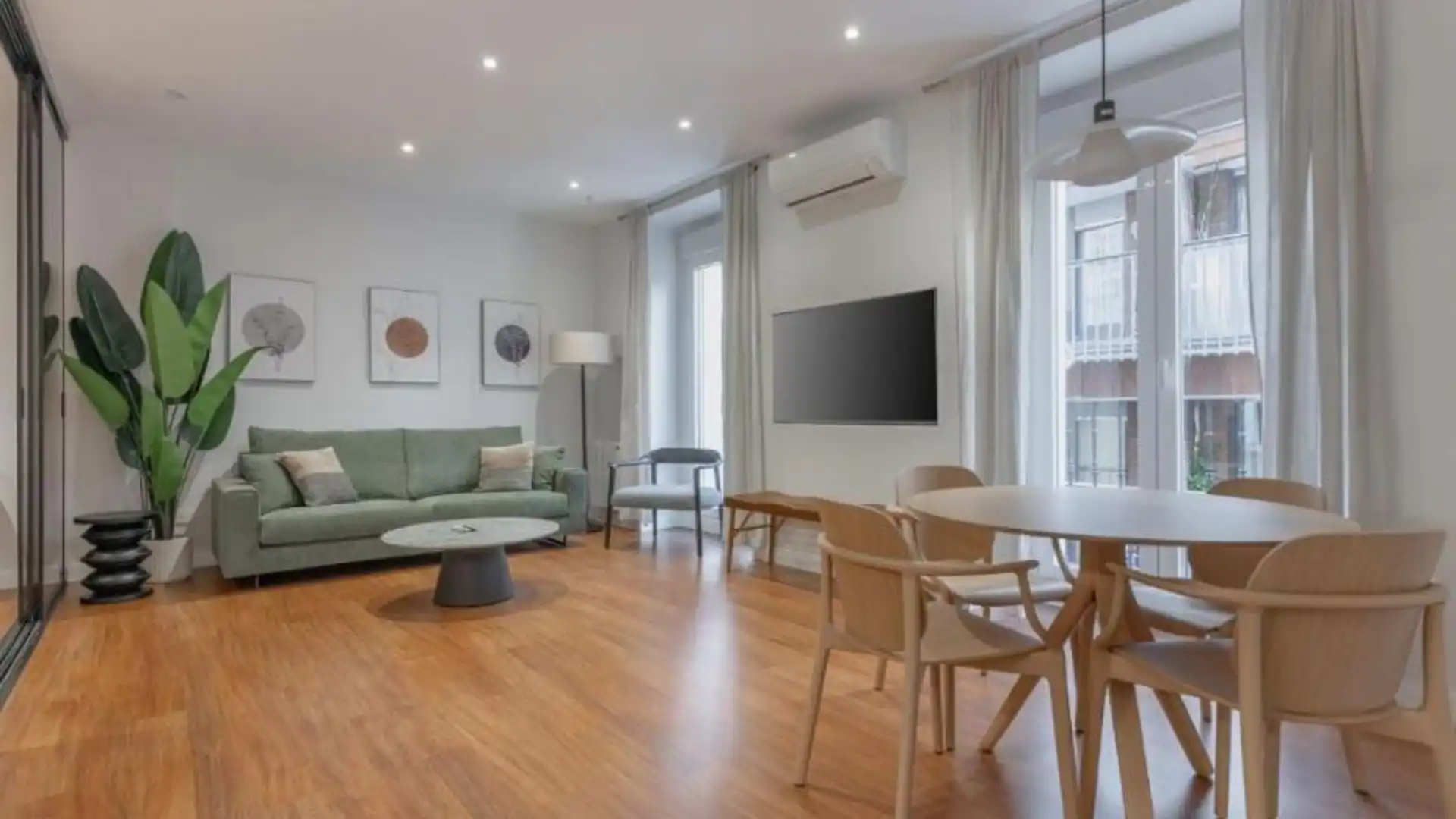 Living room of Apartments for rent in  Madrid Capital  with Furnished and Pets allowed