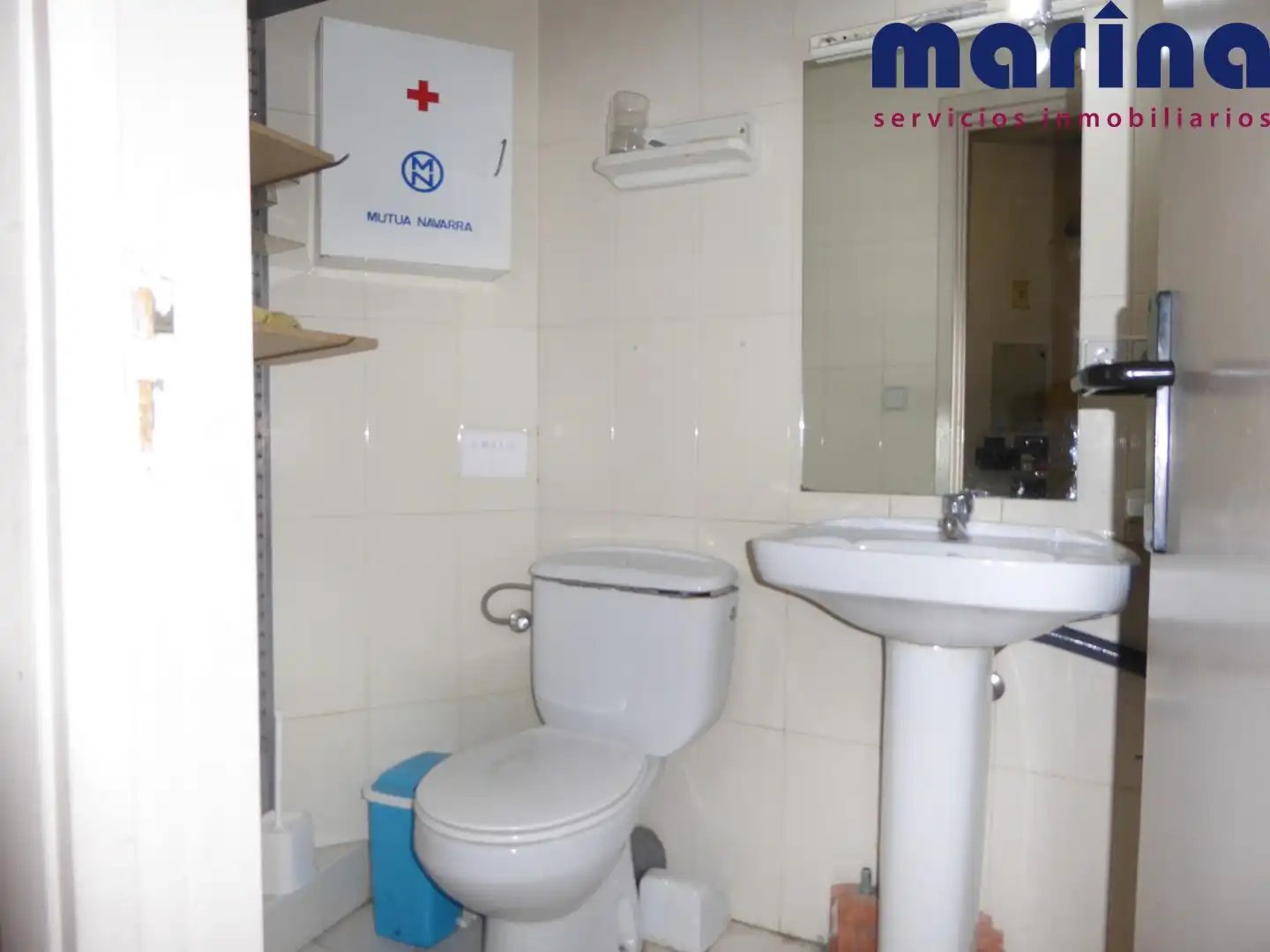 Badezimmer von Geschaftsraum zur Miete in  Pamplona / Iruña mit Alarm