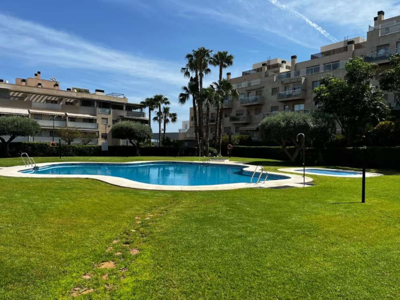 Piscina de Apartament per a compartir en Torremolinos amb Aire condicionat i Terrassa