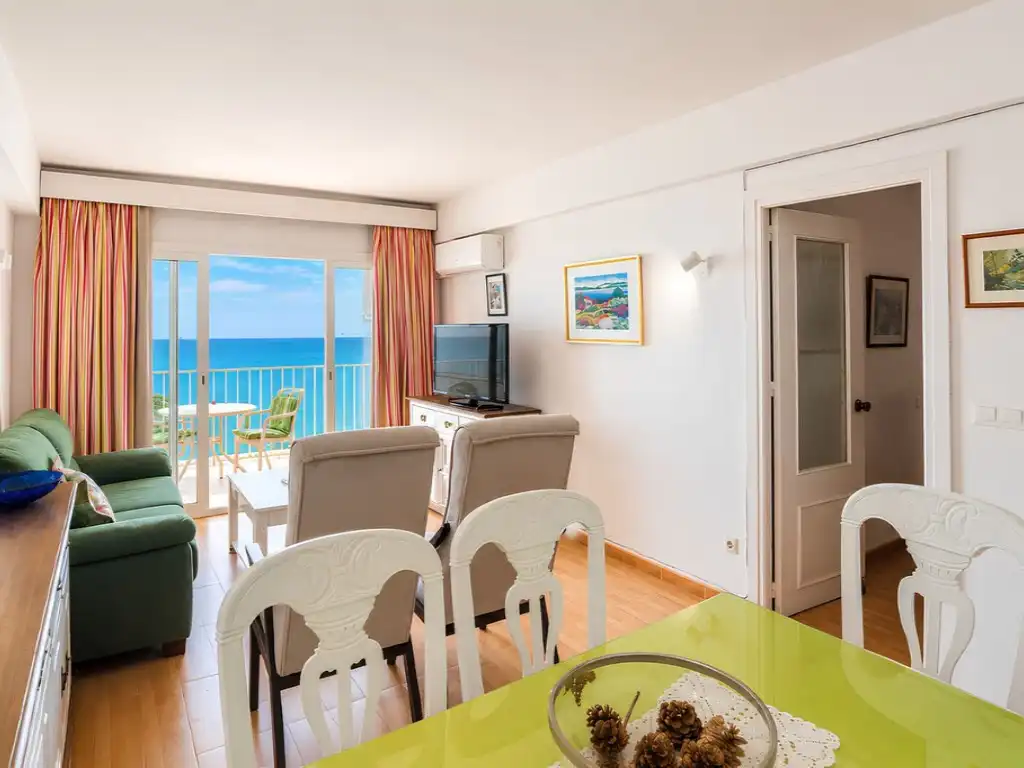 Sala de estar de Piso en venta en Fuengirola con Aire acondicionado, Terraza y Amueblado