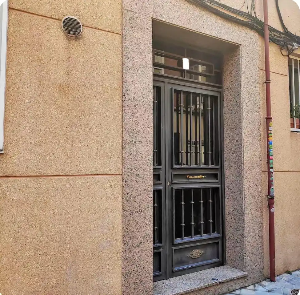 Vista exterior de Piso en venta en Madrid con Aire acondicionado, Calefacción y Horno