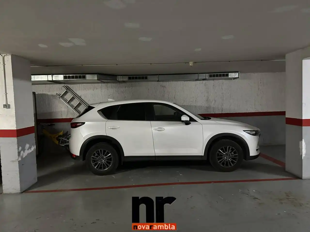 Aparcament de Dúplex en venda en Ripollet amb Aire condicionat, Calefacció i Terrassa