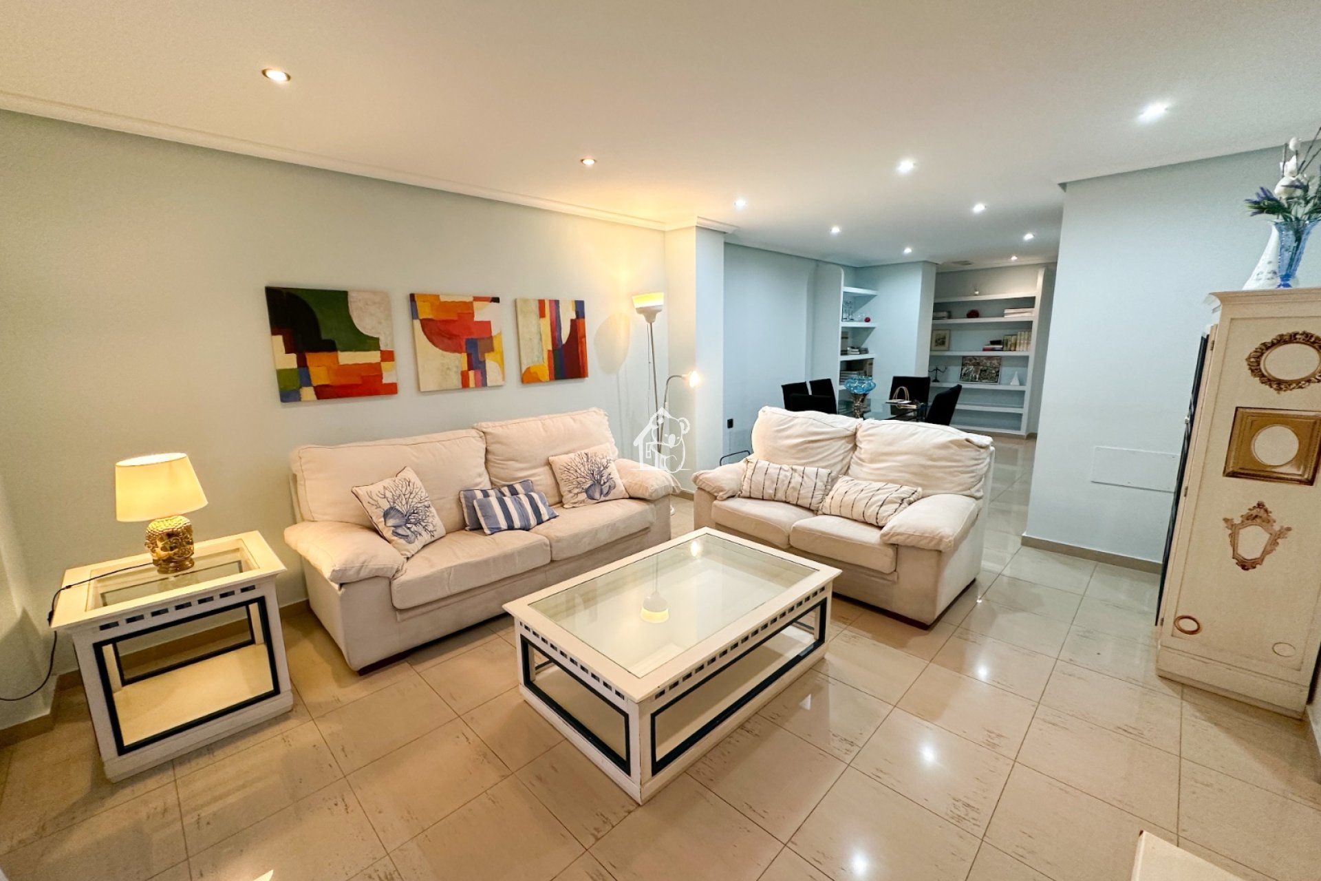 Sala d'estar de Apartament de lloguer en Torrevieja amb Aire condicionat, Terrassa i Traster