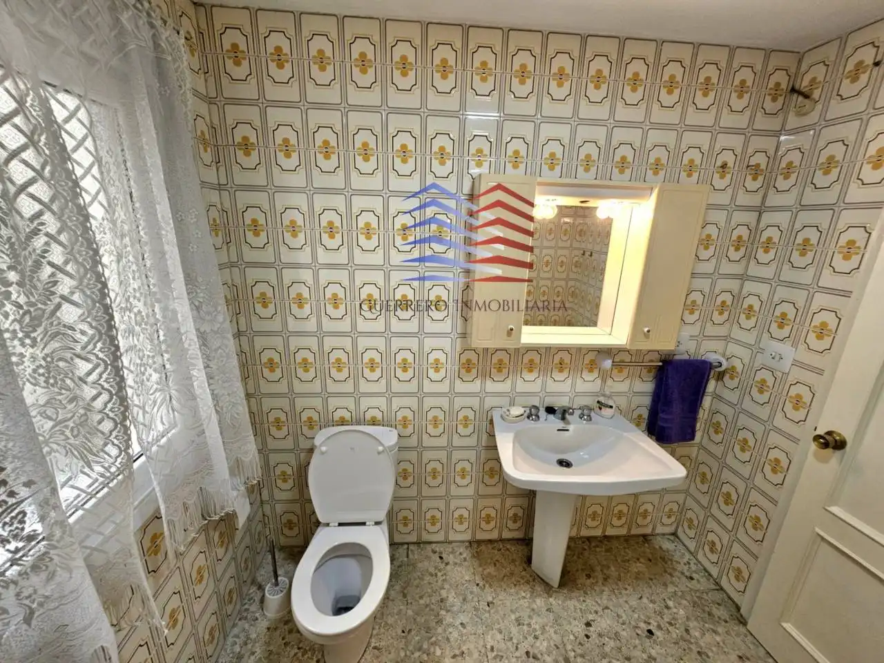 Bathroom of Flat for rent in Ourense Capital   with Heating, Furnished and Balcony