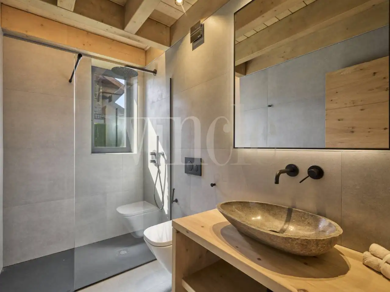 Bathroom of Houses for sale in Guils de Cerdanya  with Heating, Private garden and Parquet flooring