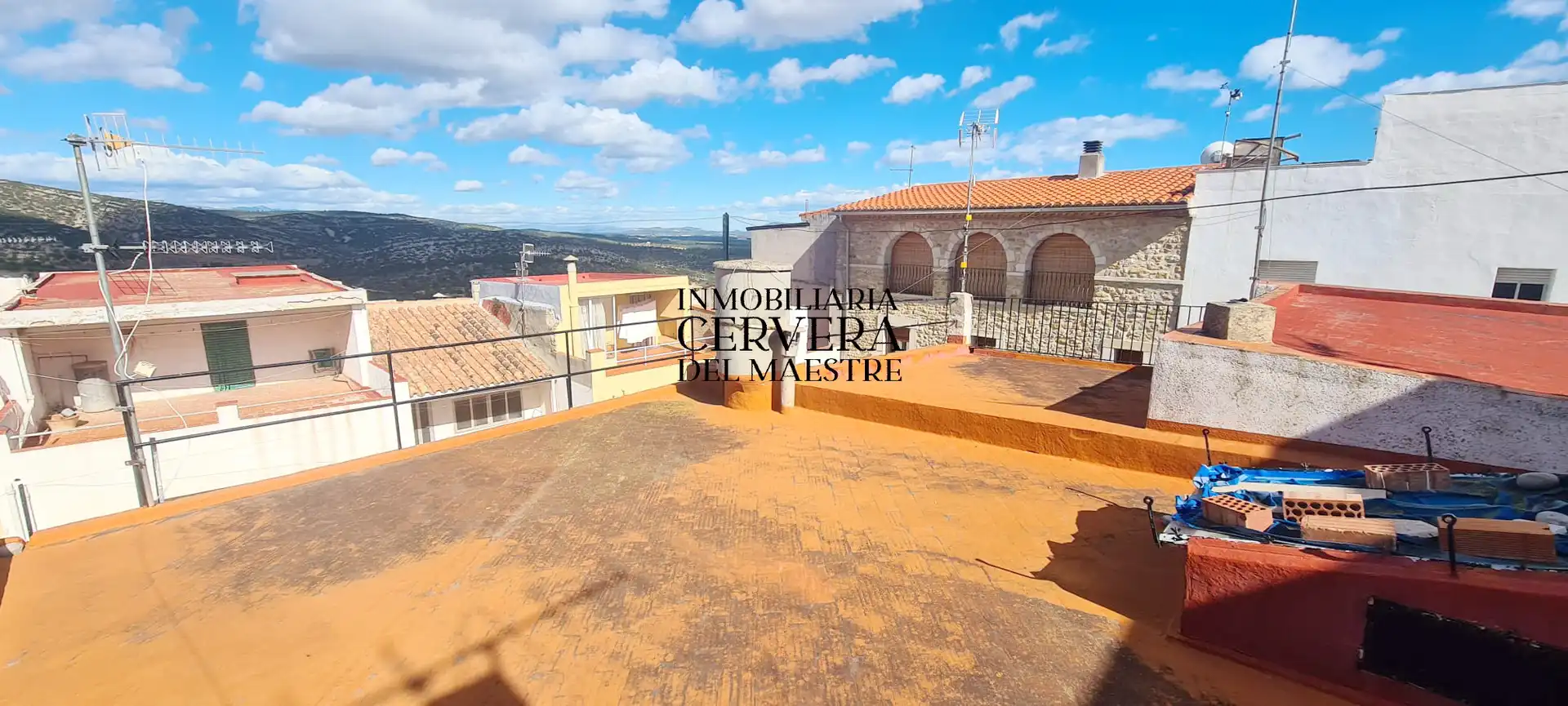 Vista exterior de Casa adosada en venta en Cervera del Maestre