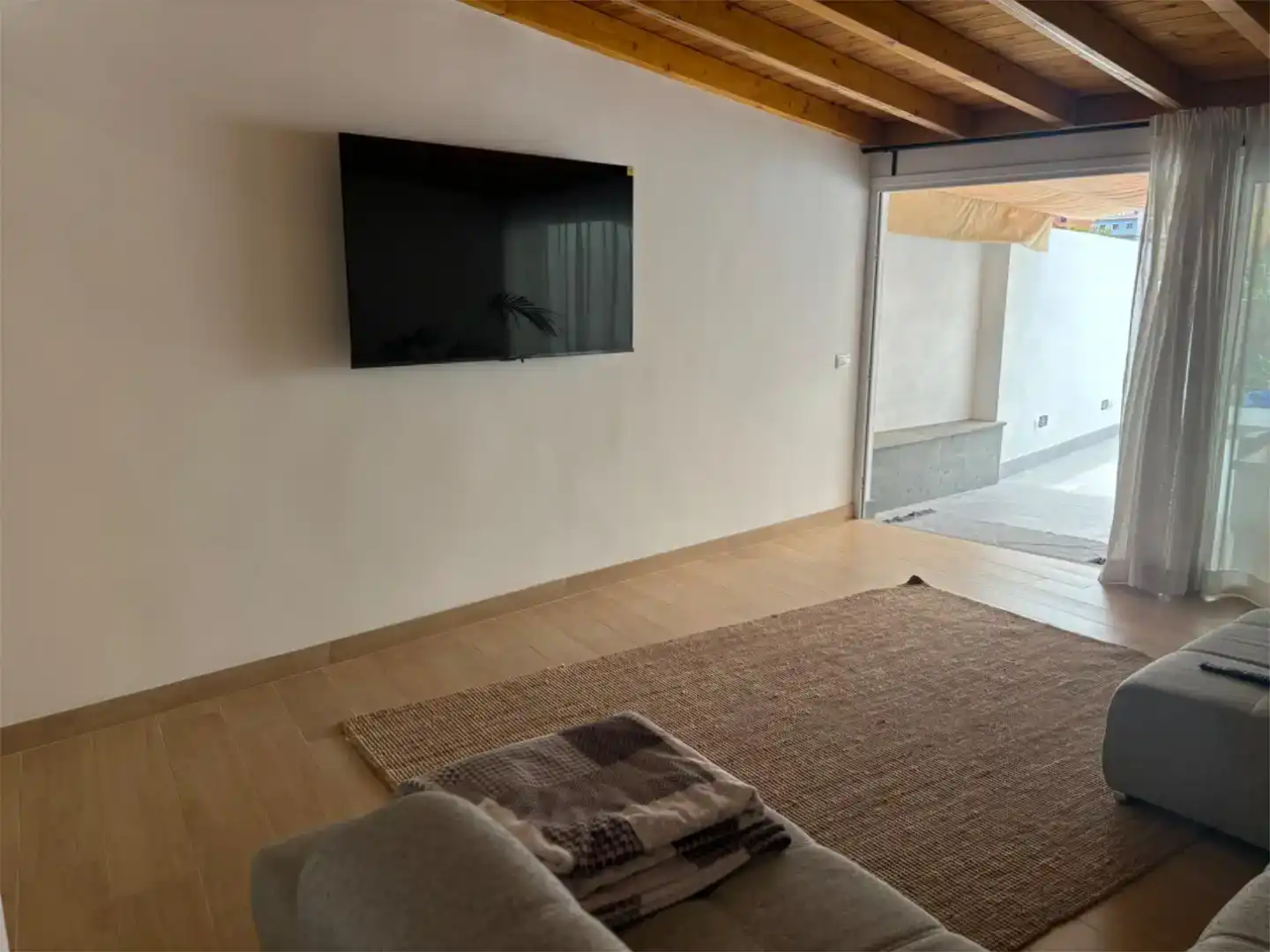 Sala d'estar de Casa o xalet en venda en Los Realejos amb Piscina