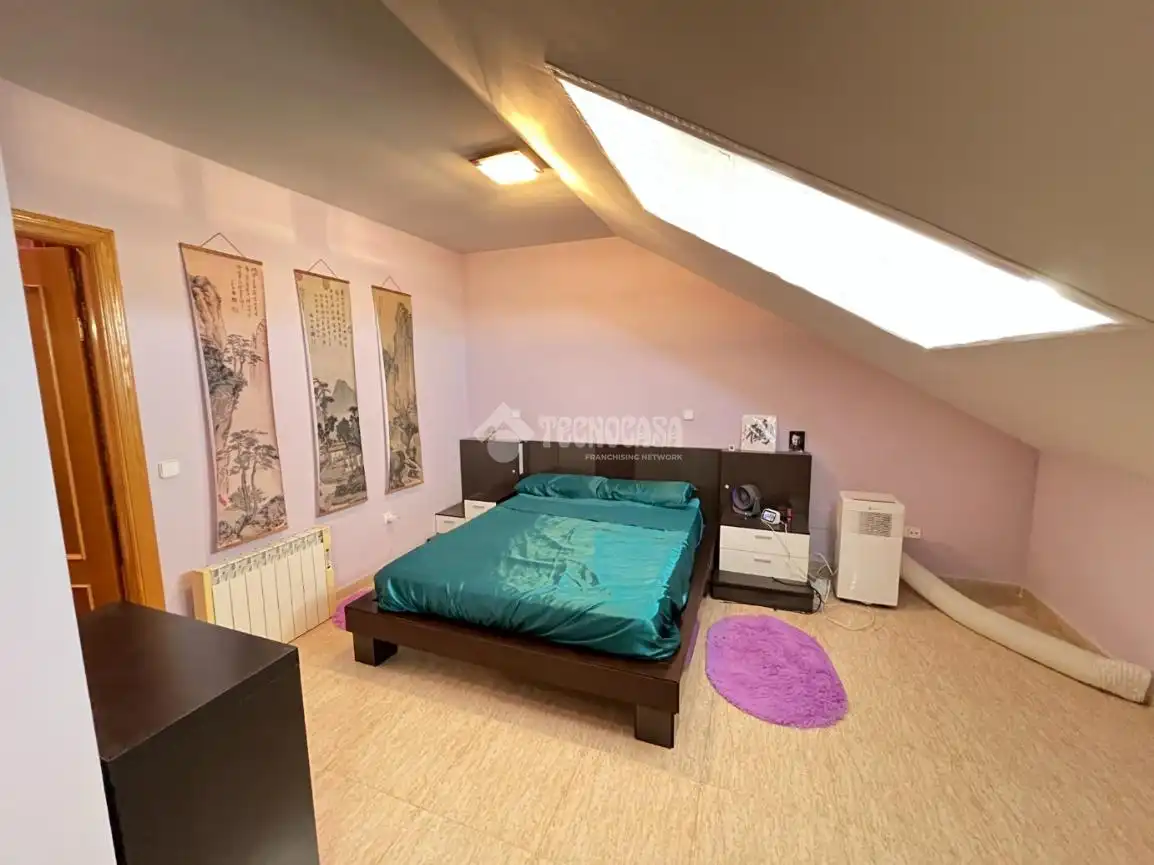 Habitación de Piso en venta en Pozuelo del Rey con Calefacción y Trastero