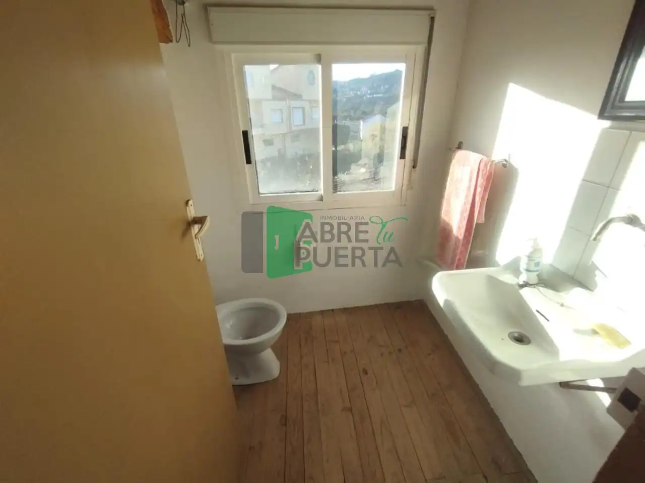 Bany de Casa o xalet en venda en Ourense Capital  amb Jardí privat i Terrassa