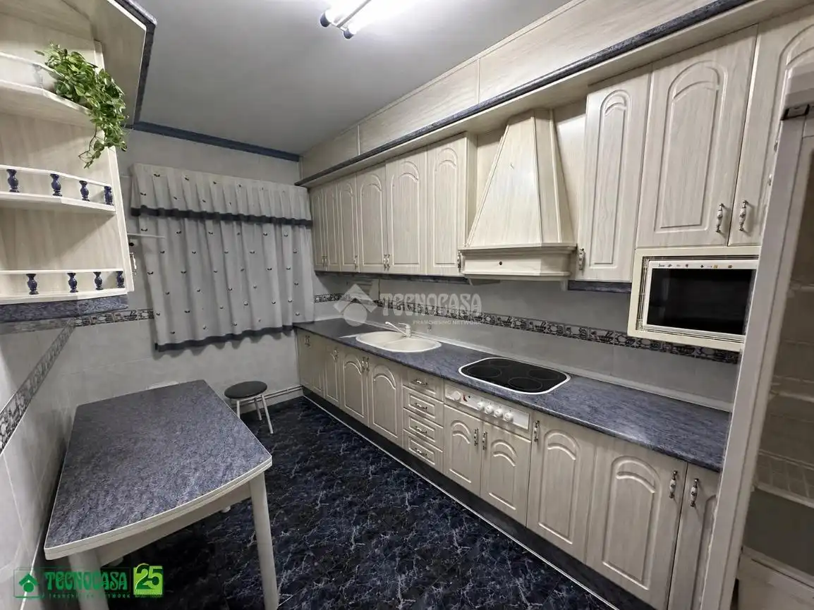 Cocina de Casa adosada en venta en La Solana   con Terraza