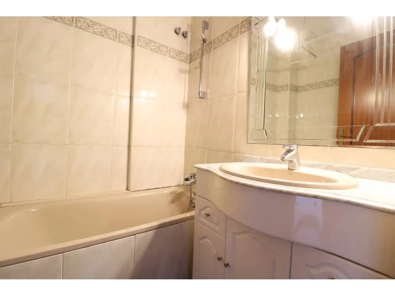 Wohnung zur Miete in Calle Girona, Dreta de l'Eixample