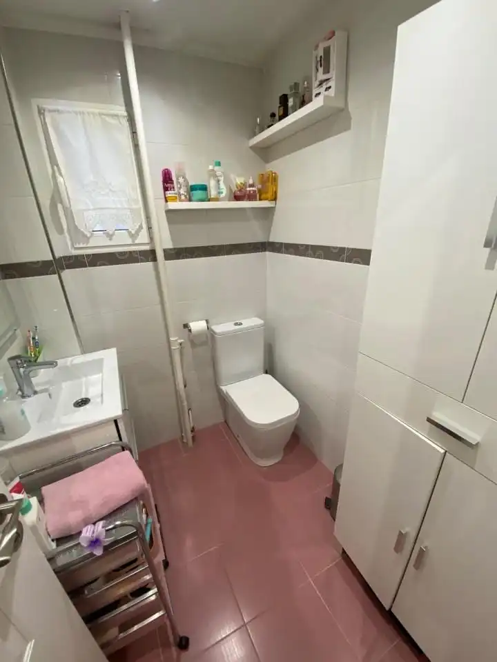 Baño de Piso en venta en León Capital  con Calefacción y Terraza
