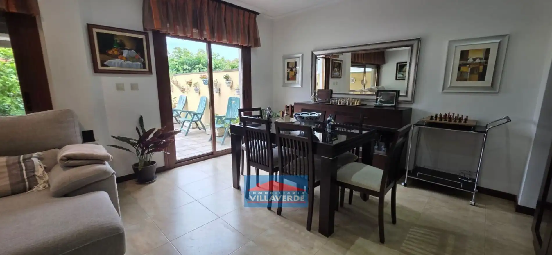 Comedor de Casa adosada en venta en Cangas  con Calefacción, Terraza y Trastero