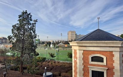 Exterior view of Apartment to rent in  Madrid Capital  with Balcony