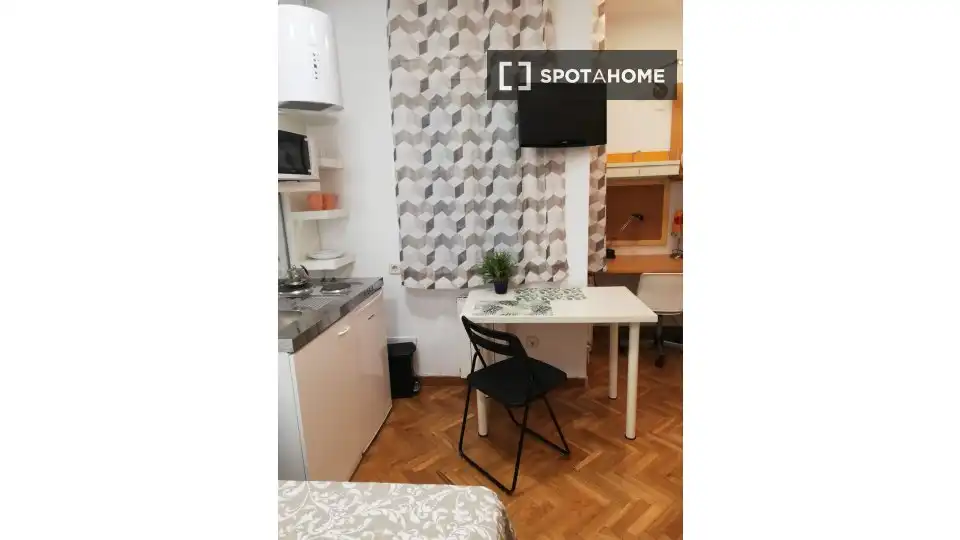 Exterior view of Flat for rent in Eixample