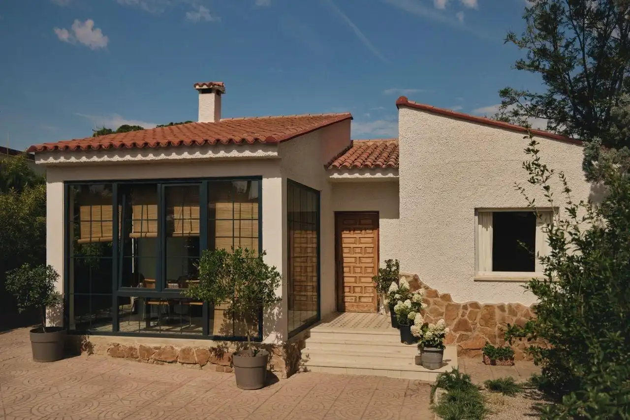 Houses for sale in Urbanizaciones